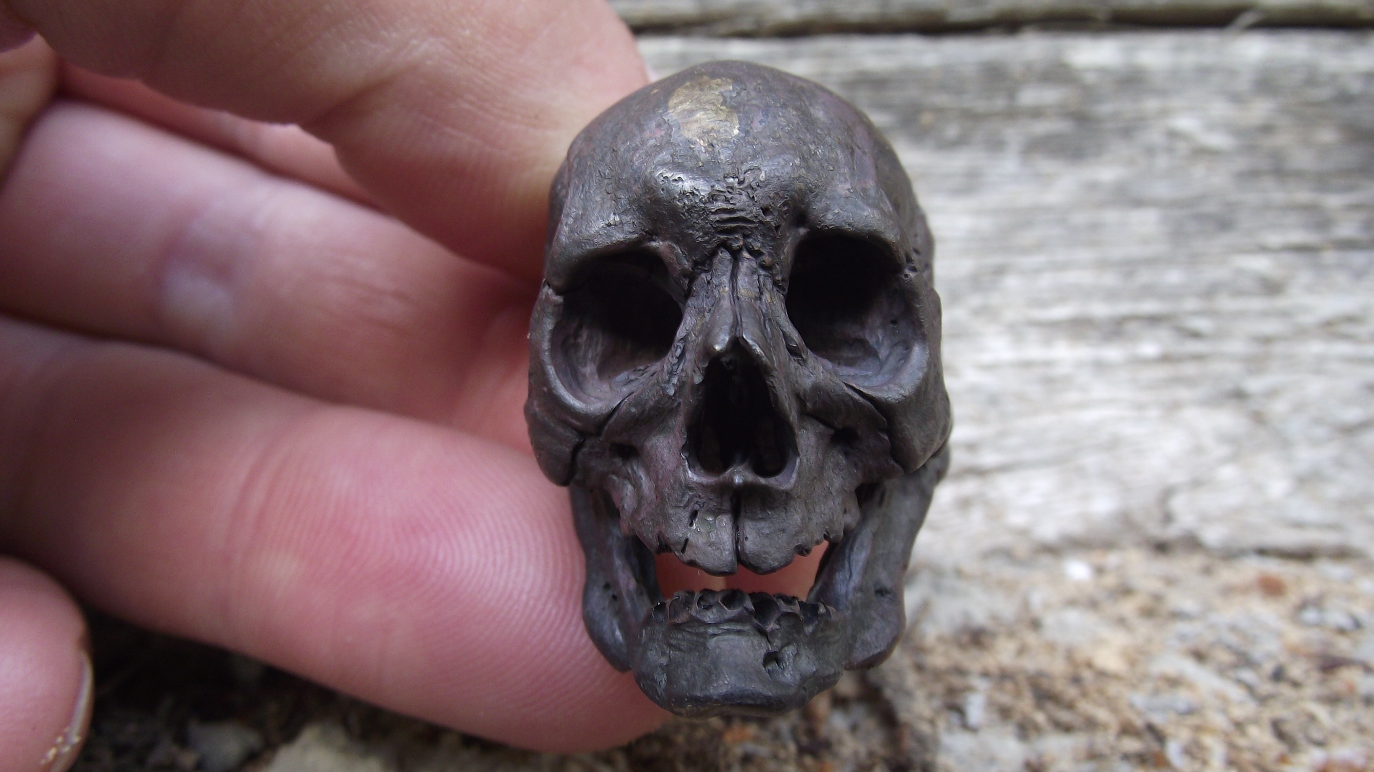 Skull ring 3
