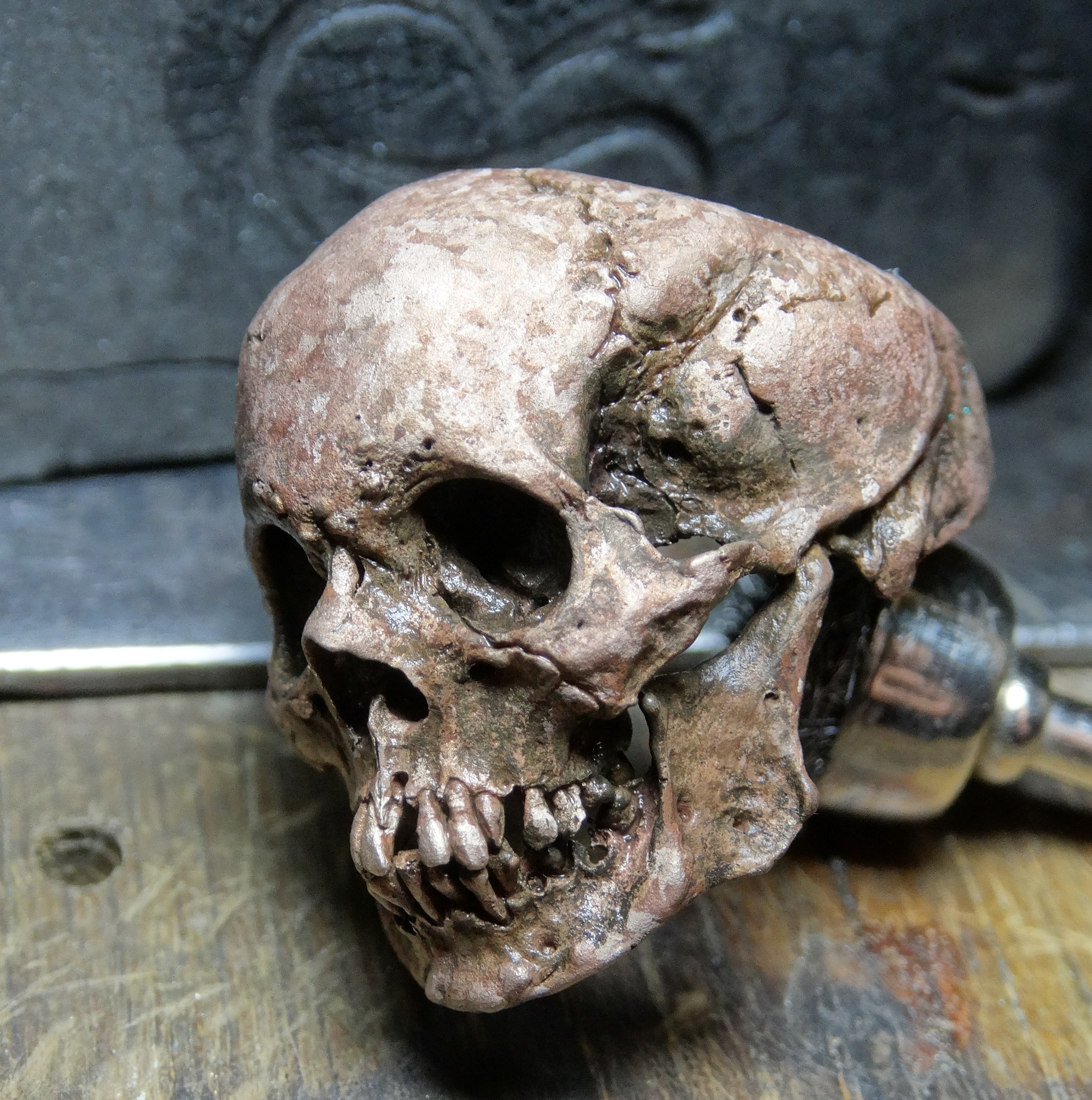 Skull ring 1